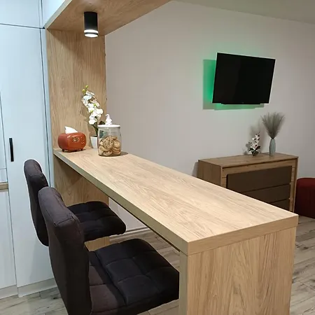 Apartman Train Station