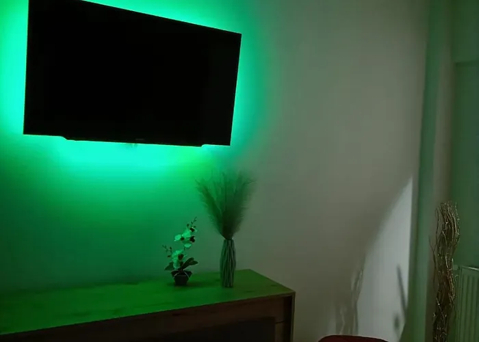 Train Station アパート